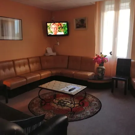 Готель Saint Avit *